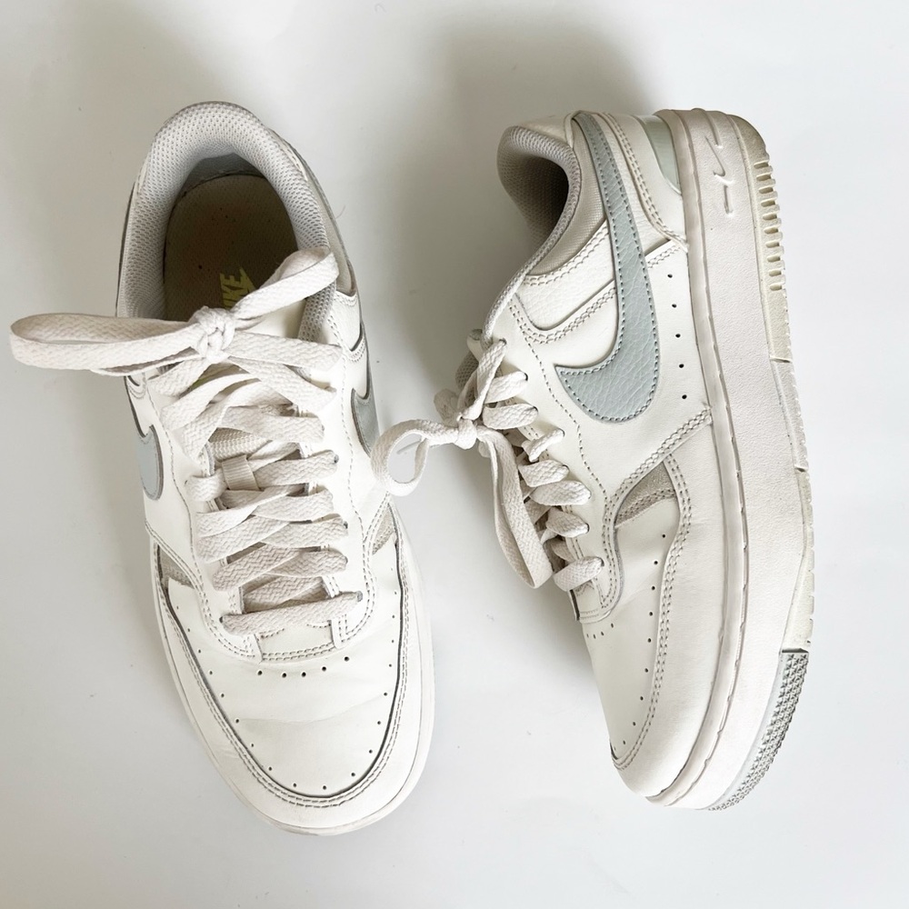 Nike Women's White and Gray Sneakers